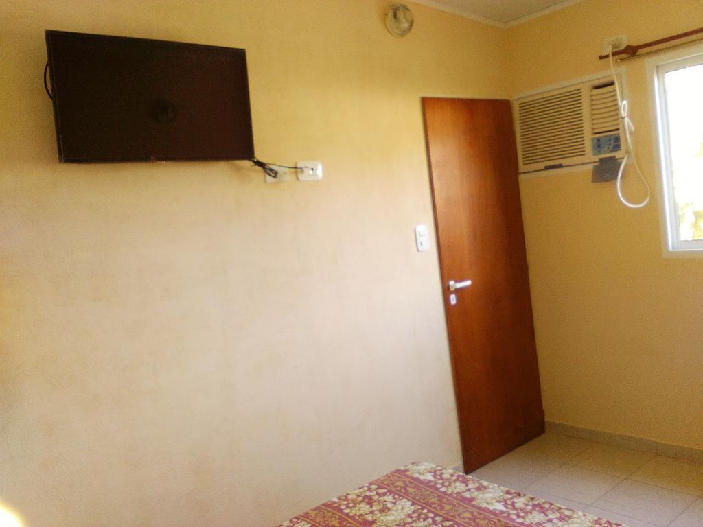Apartamentos Rio Uruguay Colón エクステリア 写真